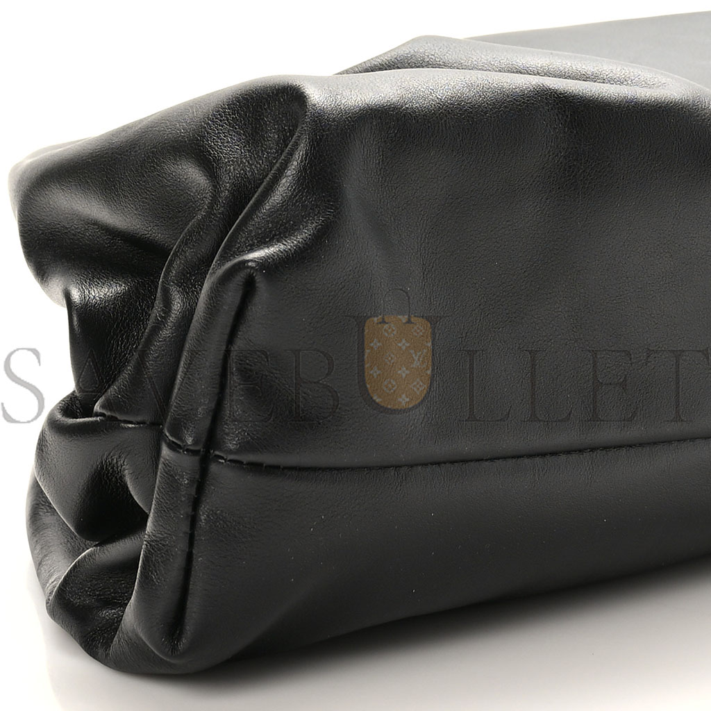 BOTTEGA VENETA SMOOTH BUTTER CALF THE POUCH OVERSIZED CLUTCH BLACK (38*18*8cm) BOTTEGA VENETA SMOOTH BUTTER CALF THE POUCH OVERSIZED CLUTCH BLACK (38*18*8cm)